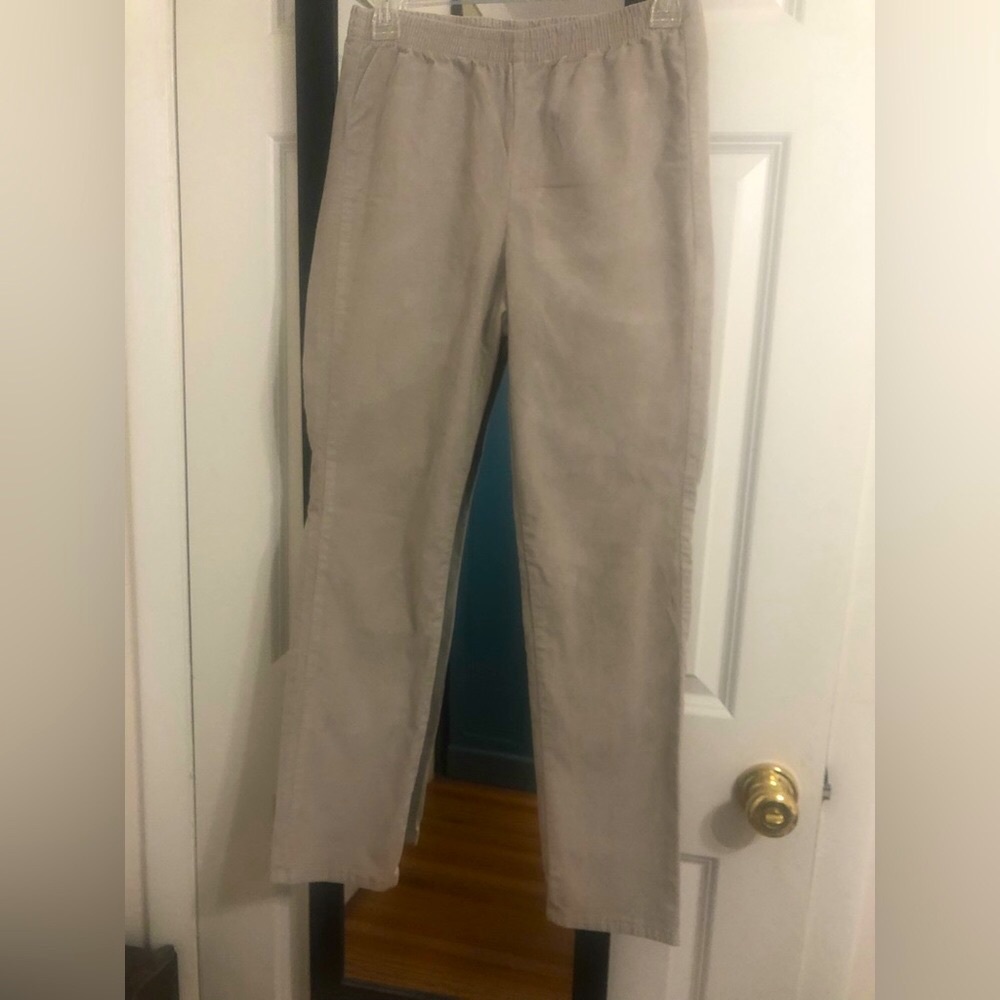 Karen Scott size 4 petite beige Mid-Rise Pull-On Corduroy Pants. NWOT